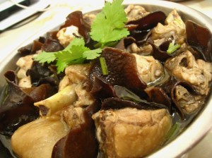 the great texture n original sweetness of the chicken-soft,juicy n sweet...u can even drink the sauce like chicken soup...the fungus, earthy with some mild soury aftertaste..truly a simple yet delightful n healthy meal...